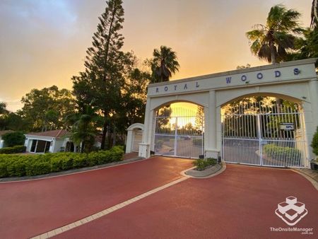 Spacious Unfurnished 3 Bedroom 3bathroom Villa Within Gated Community - Photo 5