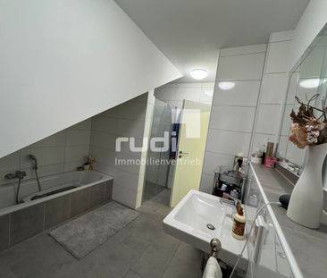 Moderne 2-Zimmer-Wohnung mit großem Balkon in KfW-55-Haus - Photo 1