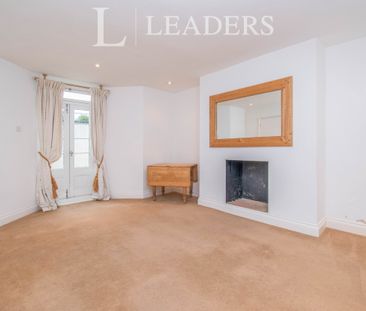 1 bedroom apartment to rent Marine Parade, Lowestoft, Suffolk, NR33 - Photo 2