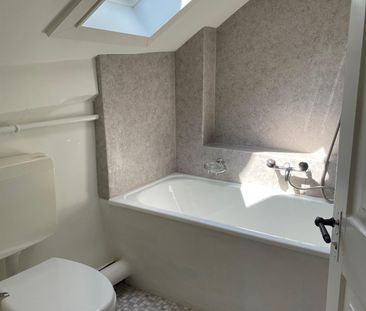 3-Zimmer-Altbau-Dachwohnung im Herzen von Luzern - Photo 2