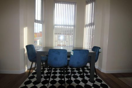 2 bedroom terraced house to rent - Photo 4