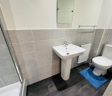 2 bedroom semi-detached house to rent - Photo 6