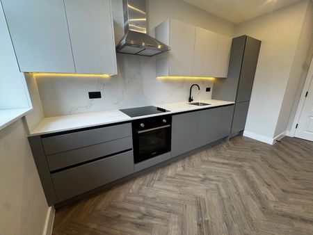 2 Bed Flat, Carlton Crescent, SO15 - Photo 2