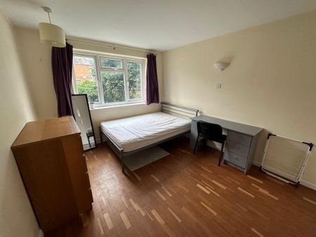 4 bedroom flat to rent - Photo 5