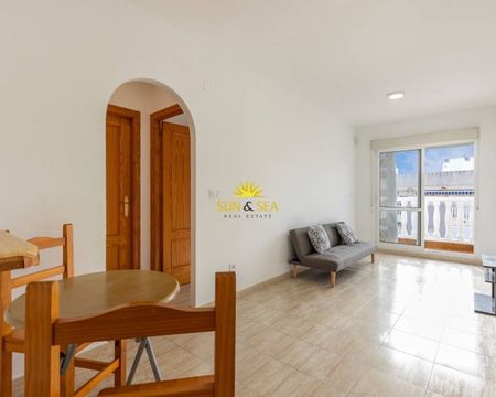 2-BEDROOM PENTHOUSE FOR RENT IN TORREVIEJA - ALICANTE - Photo 4