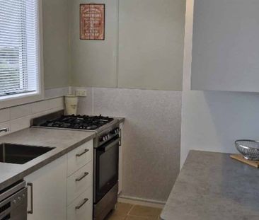 Furnished Self-Contained Unit - Photo 1