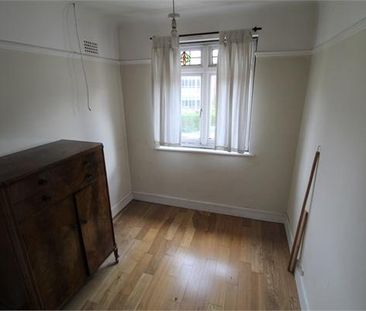 4 bedroom semi-detached house to rent - Photo 2