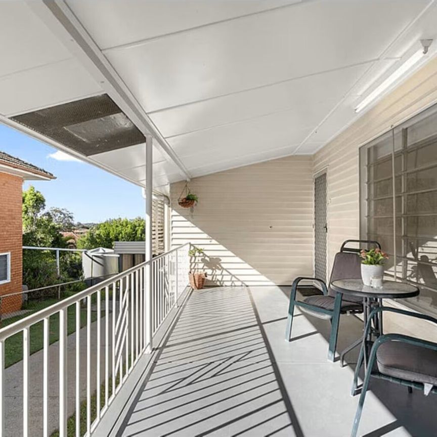 Aspley - Photo 1