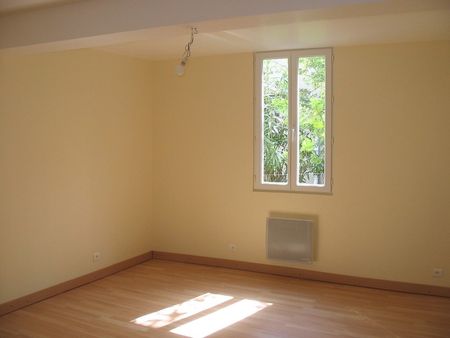 Location appartement 2 pièces, 62.00m², Limoux - Photo 2