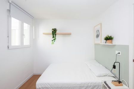 Carrer de l'Orient, Valencia, Valencian Community 46004 - Photo 3