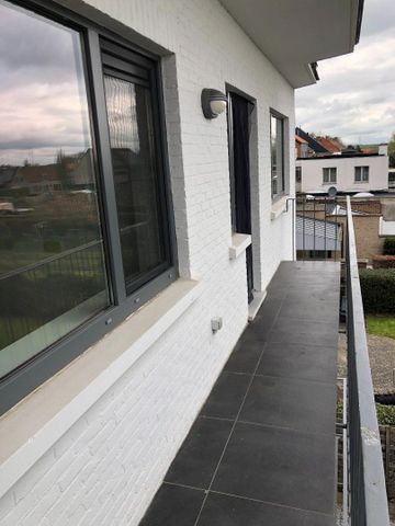 Goed gelegen, energiezuinig 3 slaapkamer-appartement met terras - Foto 3