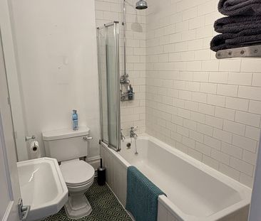 2 Bed Flat, Cambridge Road, BN3 - Photo 3