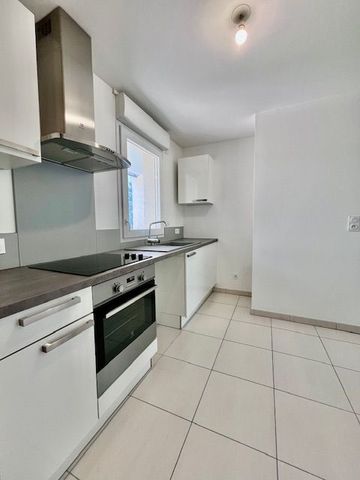 Location Appartement 2 pièces 49m² ST ANDRE LES VERGERS 10120 - Photo 5