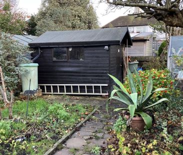 Downlands Avenue, Worthing - Photo 1