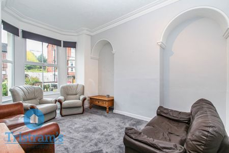 References Pending - 6 bed Mid Terraced House - Photo 3