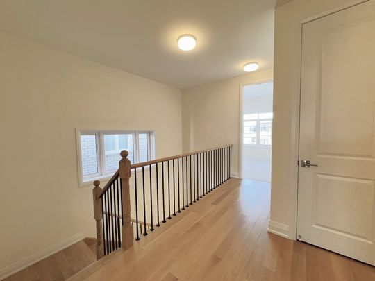 Minesing: Brand New 4 Bed + Den, 2.5 Bath Upper Unit, Sweet Cicely St. - Photo 1