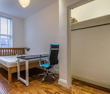 2 bedroom terraced house to rent - Photo 3