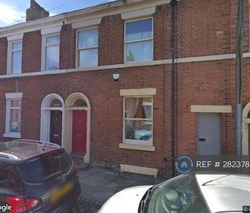 1 bedroom in a house share to rent - Photo 2