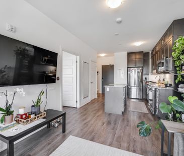 For Lease - 3265 Carding Mill Trail Unit# 218, Oakville, Ontario - Photo 5