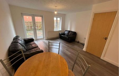 4 bedroom house share to rent - Photo 2