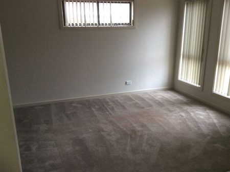 THREE BEDROOM + STUDY HOUSE - - Photo 2