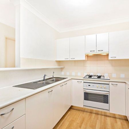 FANTASTIC LOCATION, ONLY A MOMENTS WALK TO NORTH STRATHFIELD & CONCORD WEST STATION! - Photo 3