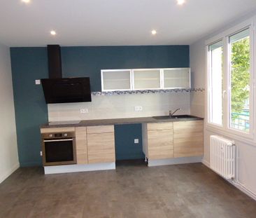 Location Appartement 4 pièces 84m² - Photo 2