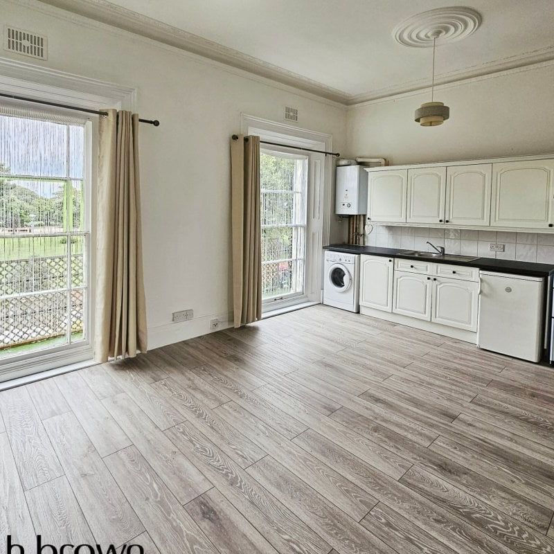Orwell Road, HARWICH - Photo 1
