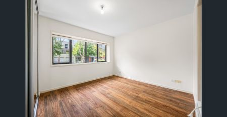 Contemporary Warehouse-Style Living in a Boutique Building - Photo 2