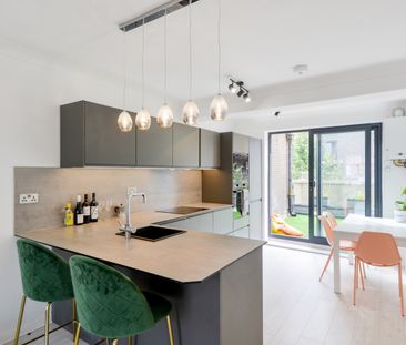 Room in a Shared House, Barking Road, E16 - Photo 6