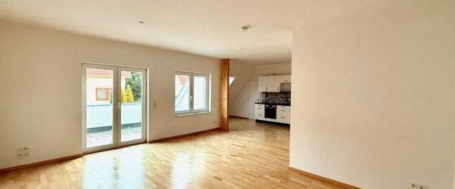 Dachgeschosswohnung mit Loggia - Nähe Uniklinikum - Photo 1