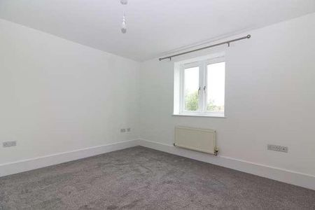 Broughton - A Prime Double Bedroom Apartment Overlooking Brook And Parkland, MK10 - Photo 3
