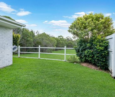 Who doesn't love a white picket fence! Four Bedroom, Three Living a... - Photo 3