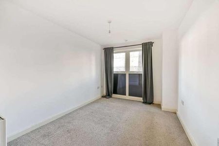 Lanadron Close, Isleworth, TW7 - Photo 3