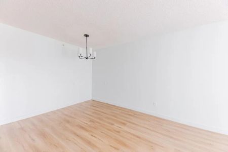 - 1 Bedroom at Amberwynd Apartments - Photo 3