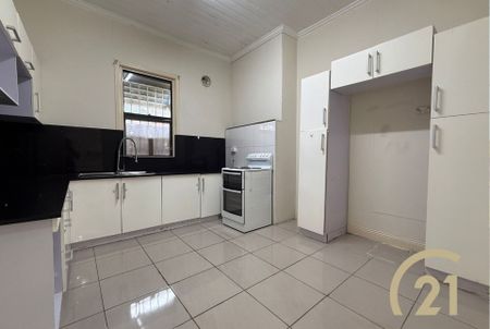 3 Bedroom Family Home, in a Prime Location! - Photo 5