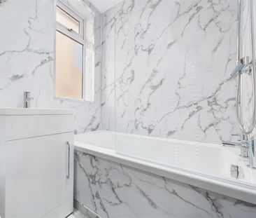 3 bedroom House to rent - Photo 3