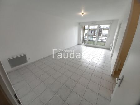 Location Appartement 2 pièces 51m² ST LO 50000 - Photo 2