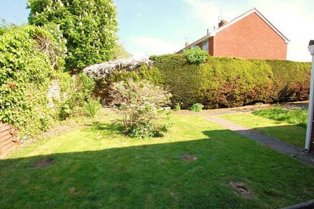 3 bedroom end of terrace house to rent - Photo 5