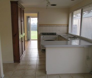 FAMILY HOME WITH LARGE YARD - Photo 5