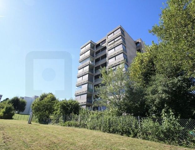 Superb bright accommodation with loggia and exceptional panorama - Photo 1