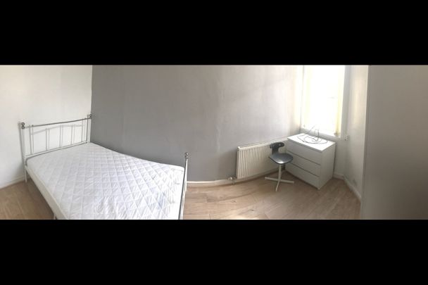 4 Bed Terraced House, Baltic Street, M5 - Photo 1