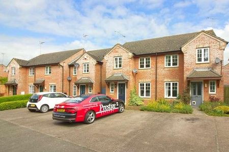 Towcester - Wonderful Bed Semi Fully Redecorated & New Carpets, NN12 - Photo 5