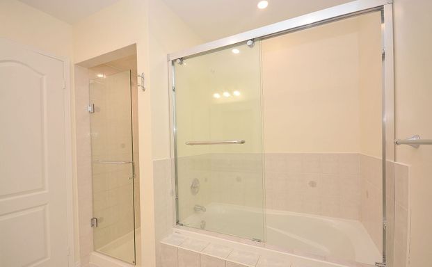 For Lease - 833 Mays Crescent Unit# Upper, Mississauga, Ontario - Photo 1