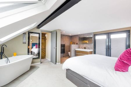 3 bedroom semi-detached house to rent - Photo 4