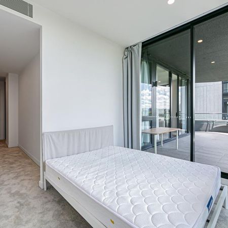 Modern 2 Bedroom Apartment with City Views Near Green Square & East Village - Photo 2