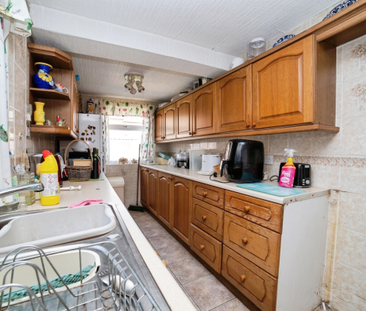 Brierley Cottages, Sutton in Ashfield, NG17 - Photo 4