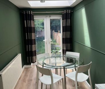 6 bedroom house to rent - Photo 4