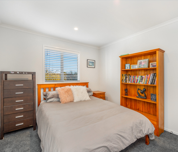 5 Bowery Lane, Chartwell — - Photo 1