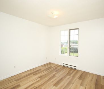 For Lease - 42 Tecumseh Avenue Unit# #4, Oshawa, Ontario - Photo 5